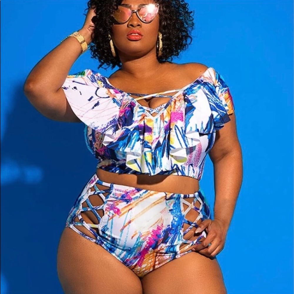 Lady's plus size swim suite